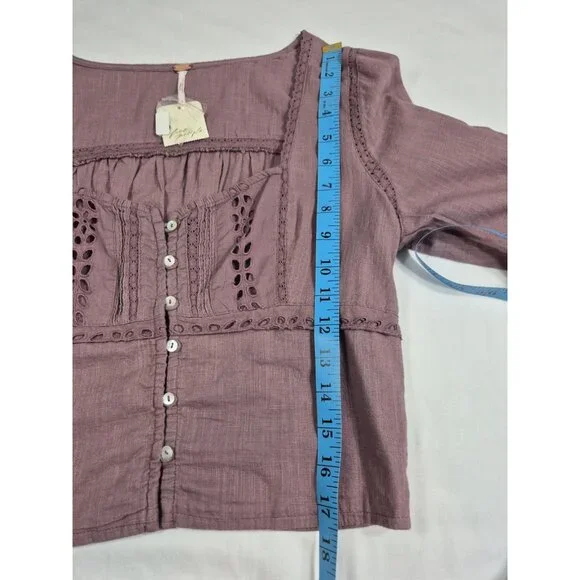 Free People Blouse Size S  Eyelet Lace Crop Top Purple Mauve Roan Rouge (13) - Picture 5 of 13
